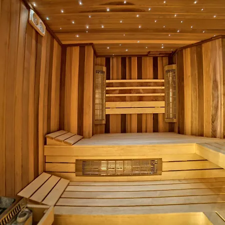 Solar Palace & Wellness