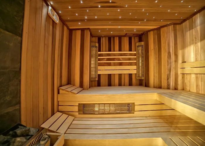 Solar Palace & Wellness